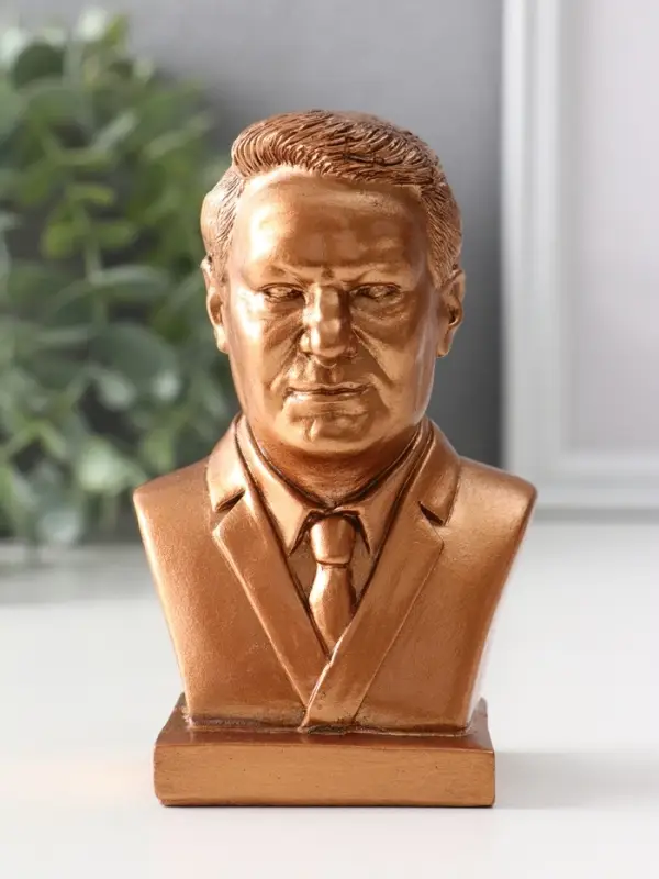 Бюст «Ельцин», 11×7×5 см, бронза Бюст «Ельцин», 11×7×5 см, бронза