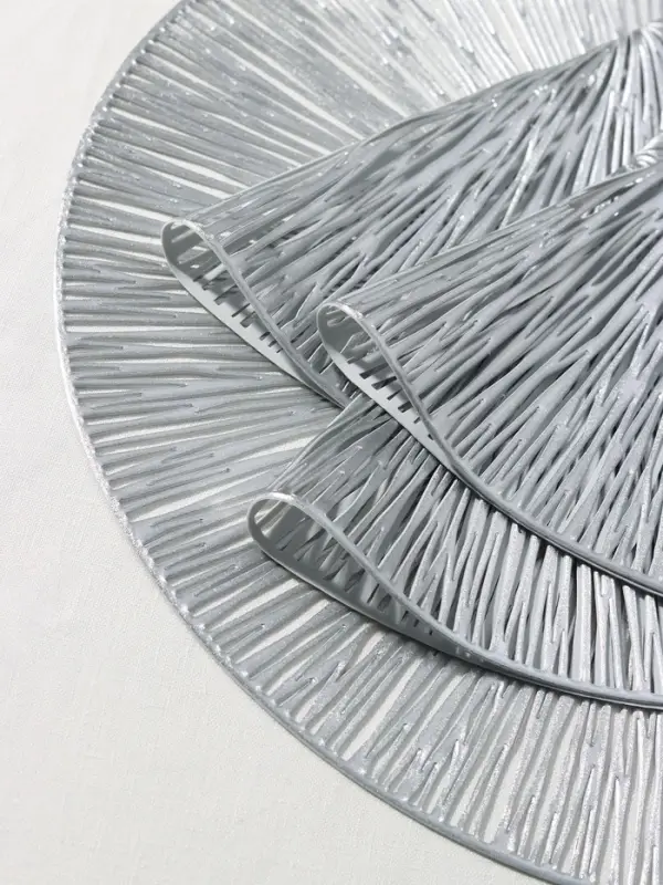 Салфетки сервировочные на стол Доляна &laquo;Сияние&raquo;, d=38 см, 4 шт., серебряные