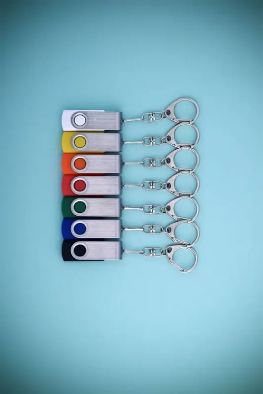 Флешка Twist, белая, 8 Гб Флешка Twist, белая, 8 Гб