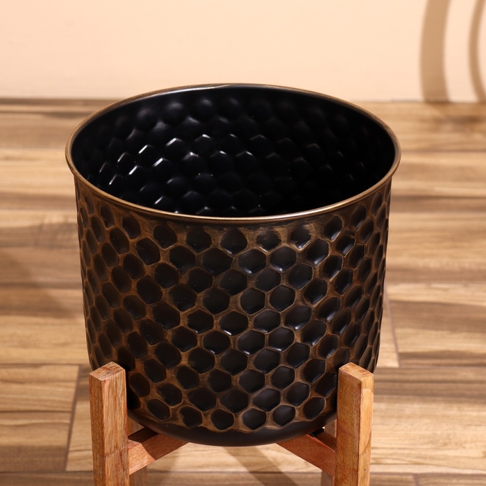 Кашпо на подставке  Кашпо на подставке "Хани" металл,дерево (набор 2 шт), диаметр 29 и 26 см