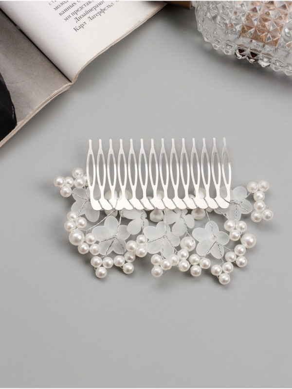 Гребень для волос Гребень для волос "Эмилия" цветы ассорти шарики, 10х7 см, белый