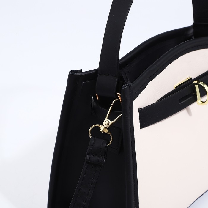 Сумка кросс-боди на молнии, цвет белый/чёрный Сумка кросс-боди на молнии, цвет белый/чёрный