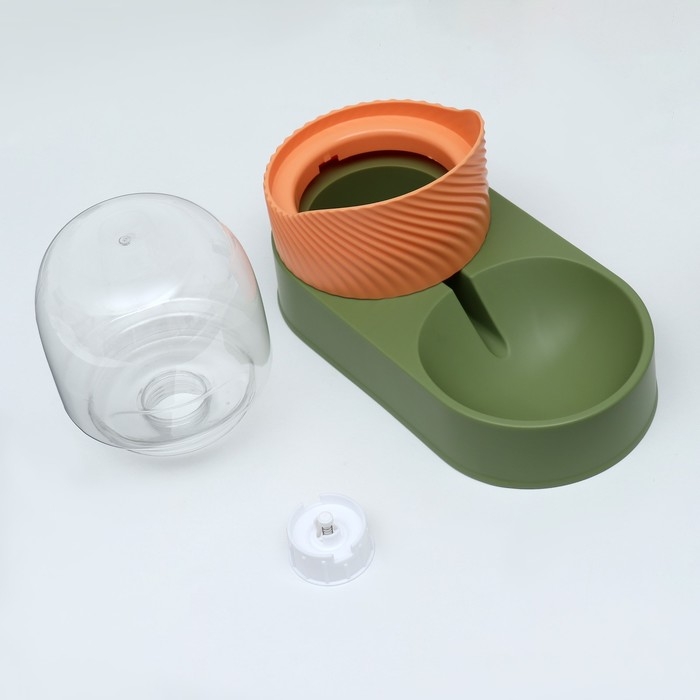 Автопоилка для животных 2,5 л, зелено-оранжевый Автопоилка для животных 2,5 л, зелено-оранжевый