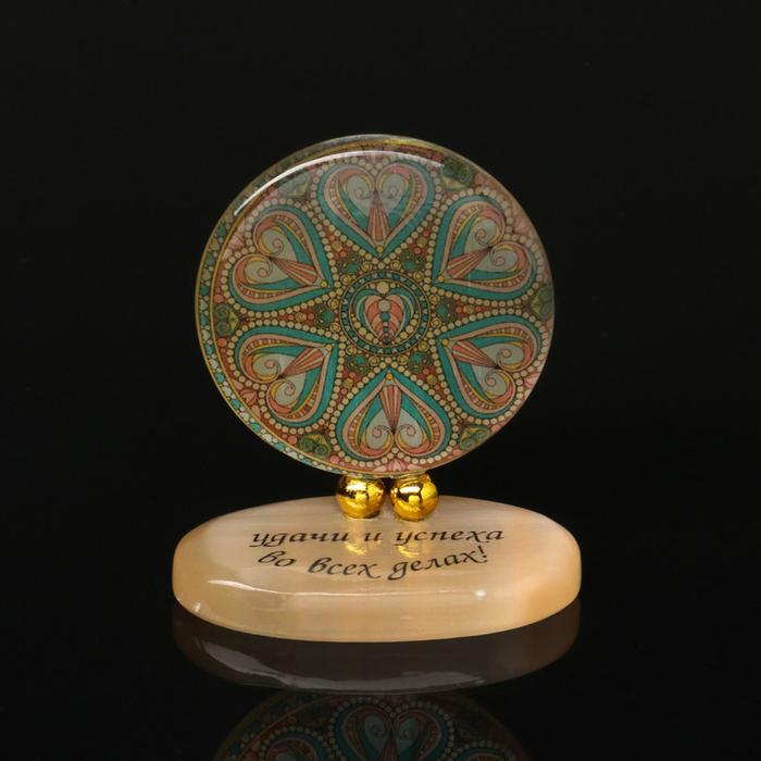 Изделие на подставке №6 Изделие на подставке №6"Мандала", селенит