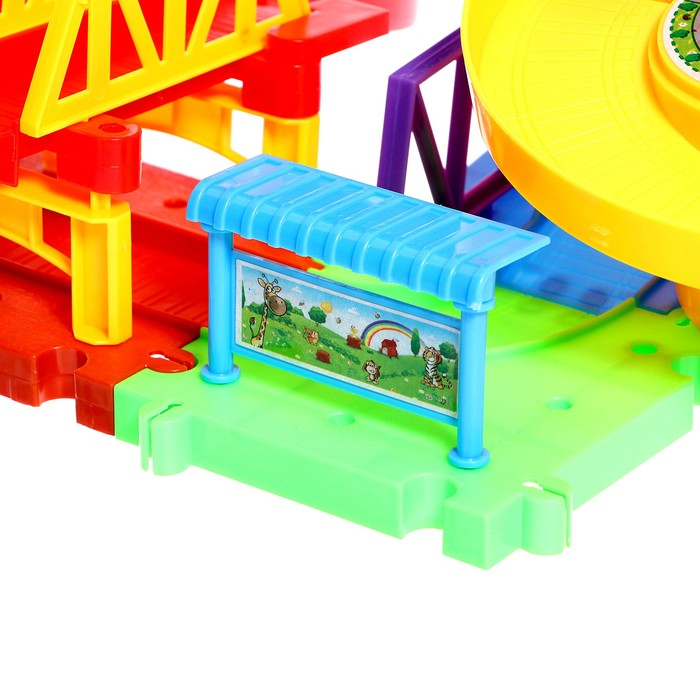 Железная дорога &laquo;Весёлое путешествие&raquo;, работает от батареек