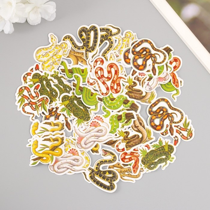 Наклейки для творчества Наклейки для творчества "Змеи" тиснение золото набор 48 шт 9х7х0,8 см