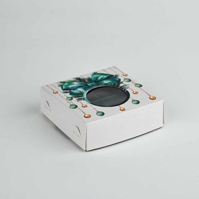 Коробка под 4 конфеты «Новогодние игрушки», 10.5 х 10.5 х 3.5 см, Новый год Коробка под 4 конфеты «Новогодние игрушки», 10.5 х 10.5 х 3.5 см, Новый год