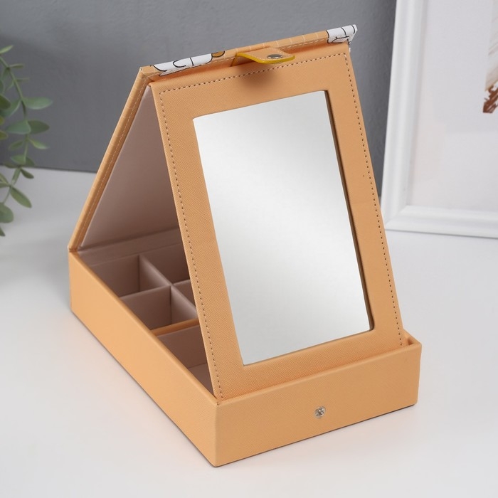 Шкатулка кожзам для украшений с зеркалом  Шкатулка кожзам для украшений с зеркалом "Котики" жёлтая 15х21,5х5,5 см