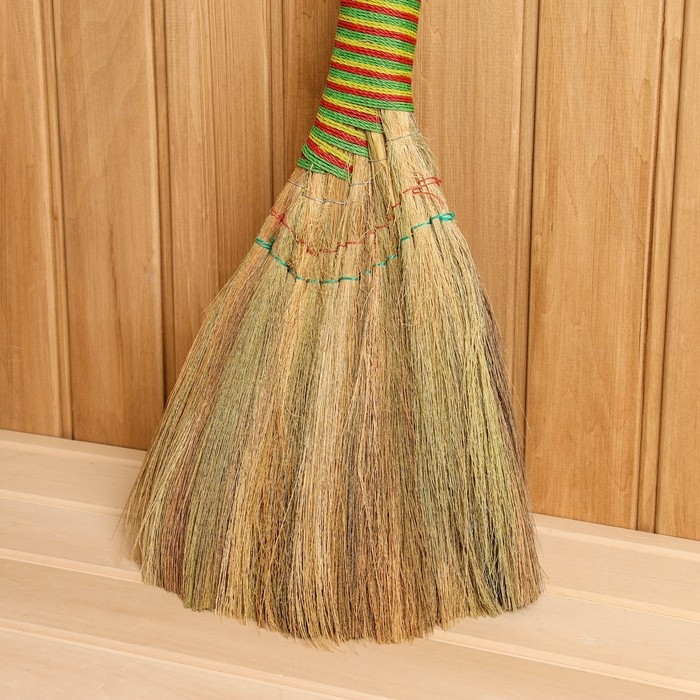 Веник рисовый с бамбуковой ручкой, 80 см Веник рисовый с бамбуковой ручкой, 80 см