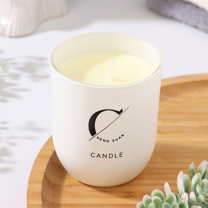 Свеча ароматическая  Свеча ароматическая "Home Fragrance", ирис и сладости, белая, 7х8 см