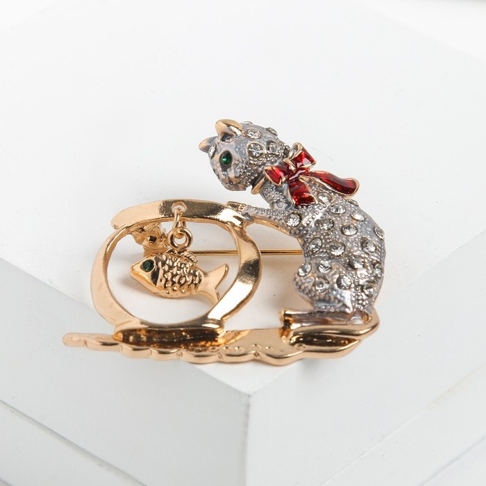 Брошь «Кошка» с аквариумом, цвет серо-красный в золоте Брошь «Кошка» с аквариумом, цвет серо-красный в золоте
