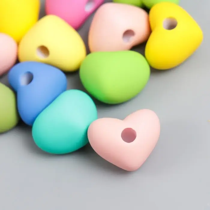 Набор бусин акриловых с несквозным отверстием «Арт Узор. Сердце», 12 шт., матовые, цветные, 1.2×1.8×1.4 см Набор бусин акриловых с несквозным отверстием «Арт Узор. Сердце», 12 шт., матовые, цветные, 1.2×1.8×1.4 см