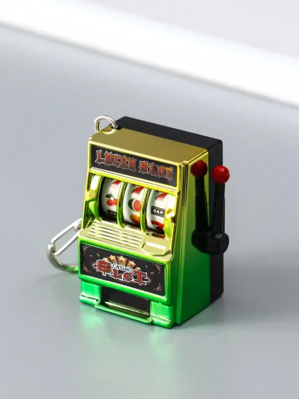 Брелок пластик "Игровой автомат - казино" зелёно-золотой 2,7х3,4х5 см