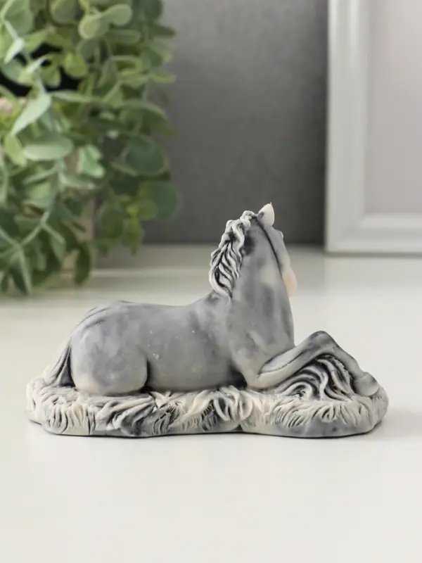 Фигурка &laquo;Лошадь лежащая&raquo;, 7 см