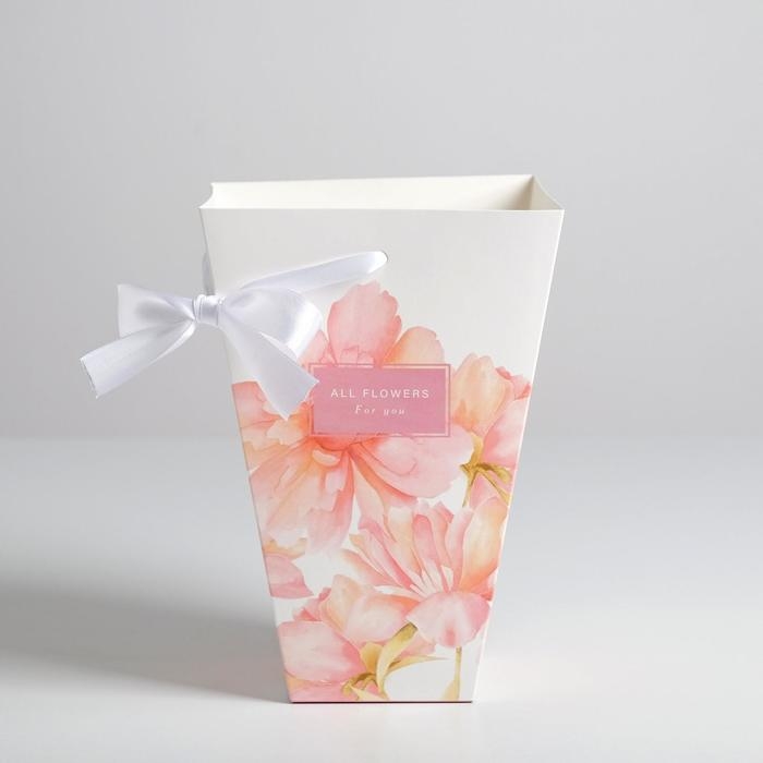 Переноска для цветов на лентах «All flowers for you», 17 х 25 х 9 см