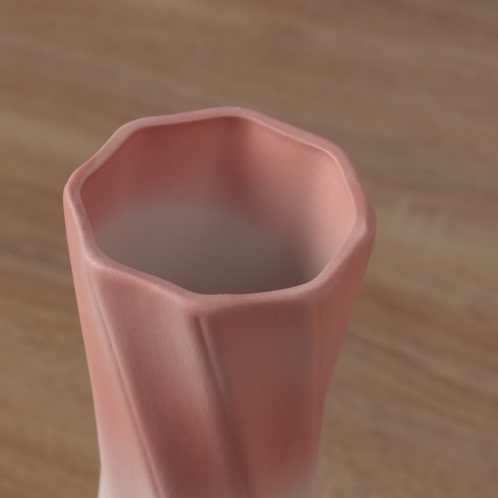 Ваза керамика настольная Ваза керамика настольная "Хайди" линии, 20,5х7,5 см, бело-розовый