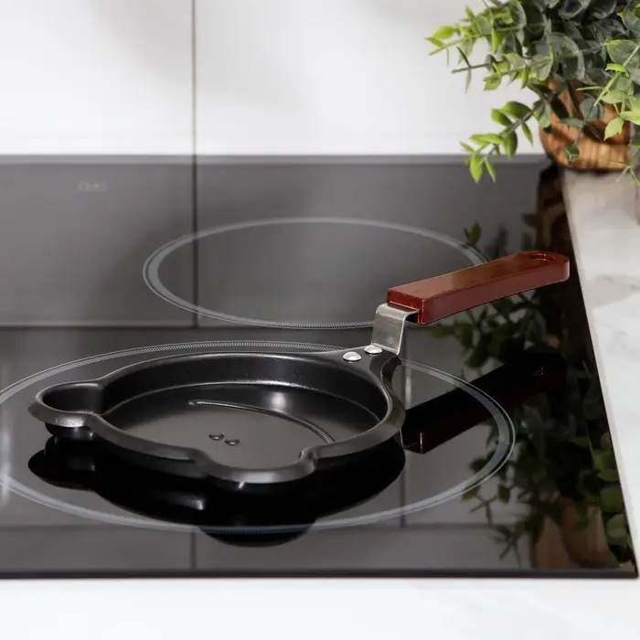 Сковорода Доляна «Лягушка», d=14 см, пластиковая ручка, антипригарное покрытие, цвет чёрный Сковорода Доляна «Лягушка», d=14 см, пластиковая ручка, антипригарное покрытие, цвет чёрный