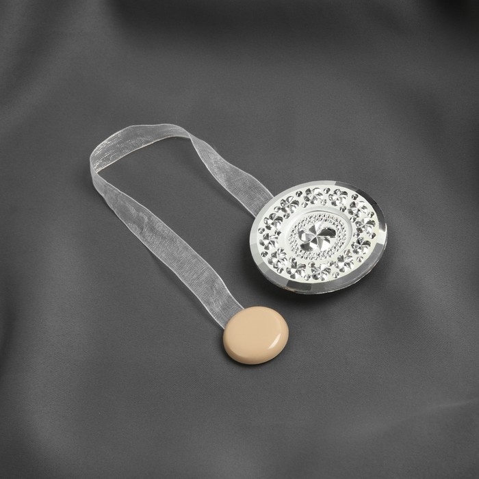 Подхват для штор «Букет», d = 6 см, цвет белый Подхват для штор «Букет», d = 6 см, цвет белый