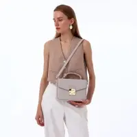 Сумка женская мессенджер TEXTURA на клапане, 23&times;6&times;17 см, бежевая