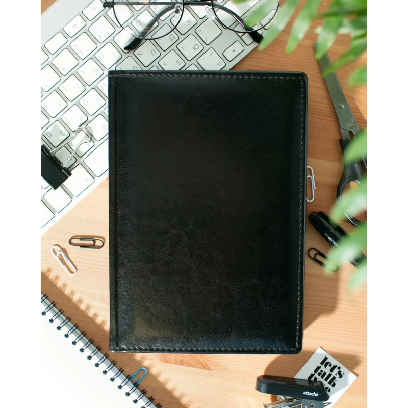 Ежедневник недатированный А5+, 136л, VELVET черный  3-115/04