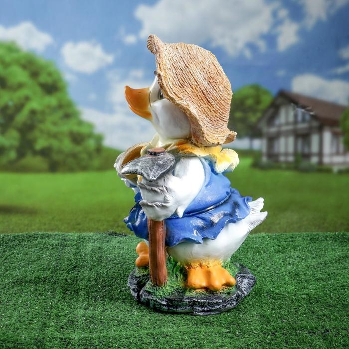 Садовая фигура  Садовая фигура "Утенок с мотыгой" 27х27х45см