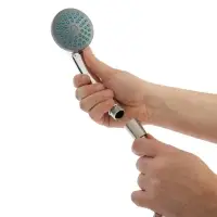 Душевая лейка со шлангом, гайки металл, держатель, крепеж в комплекте.