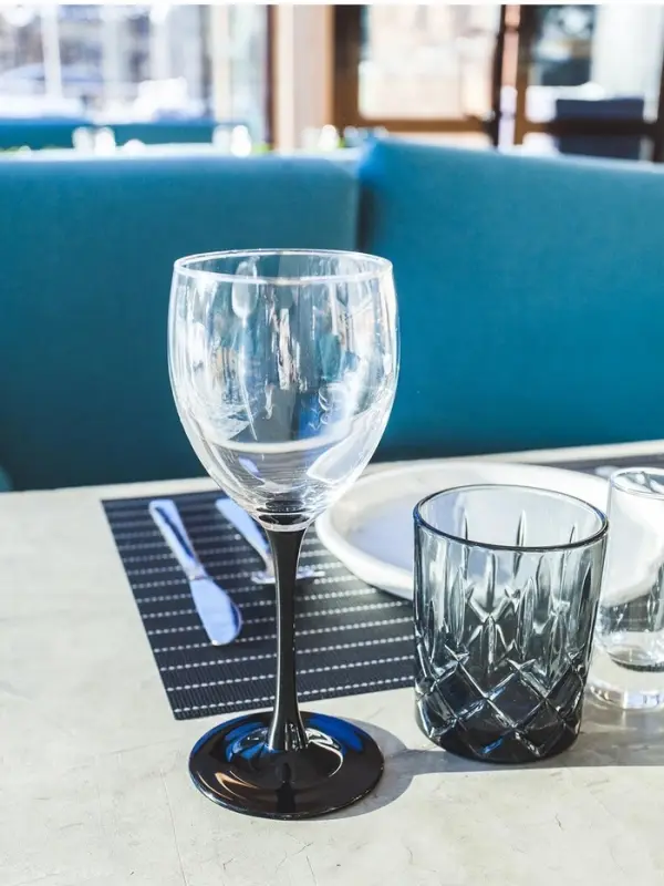 Бокалы для вина Luminarc Domino, 350 мл, размер одного бокала 7.5&times;20.5 см, набор 6 шт., стекло, прозрачные, чёрная ножка