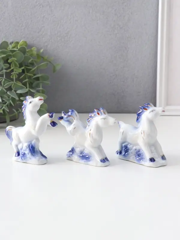 Сувенир керамика Сувенир керамика "Лошадки резвятся" сине-золотой набор 3 шт 7,4х2,7х7 см