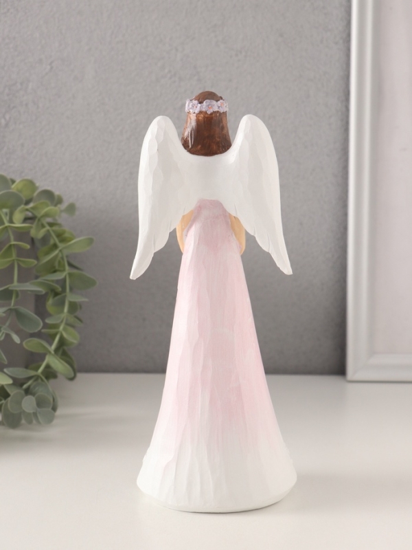 Сувенир полистоун "Девушка-ангел в нежно-розовом платье с венком-сердце" 8,5х6х21,5 см