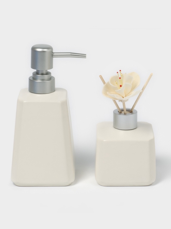 Дозатор и диффузор на подставке Дозатор и диффузор на подставке "Sleek"