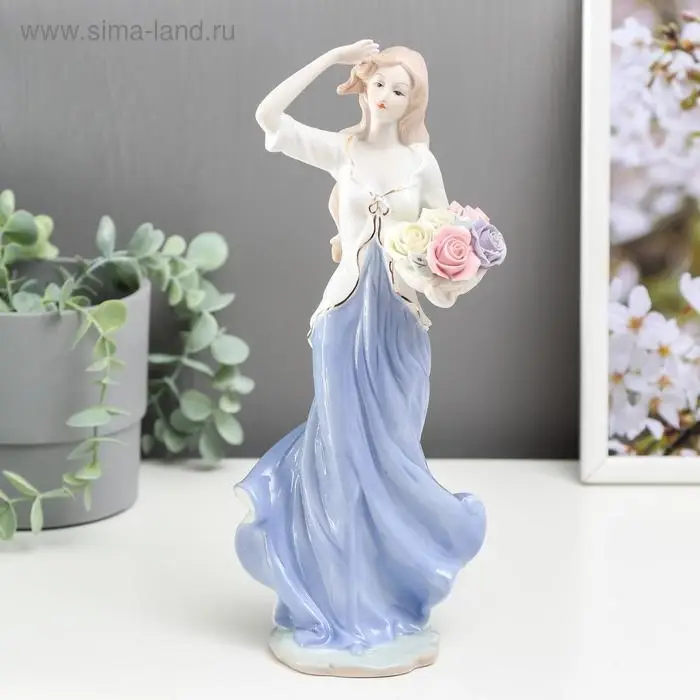 Сувенир керамика  Сувенир керамика "Девушка в голубом с корзиной роз" 30х9х11,5 см