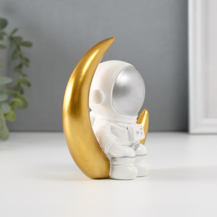 Сувенир полистоун  Сувенир полистоун "Астронавт на месяце"  11,5х11х5,5 см
