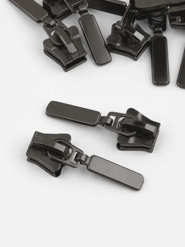 Бегунок для молнии &laquo;Трактор&raquo;, автоматический, №8, цвет чёрный никель