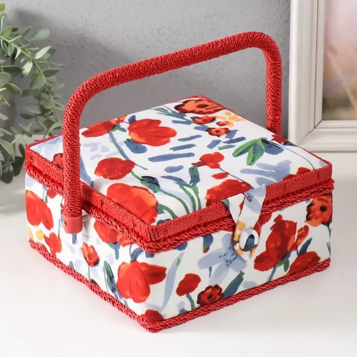 Шкатулка для рукоделия и шитья &laquo;Летние цветы на белом&raquo;, хранение ниток, иголок, мелочи, 20&times;20&times;11 см