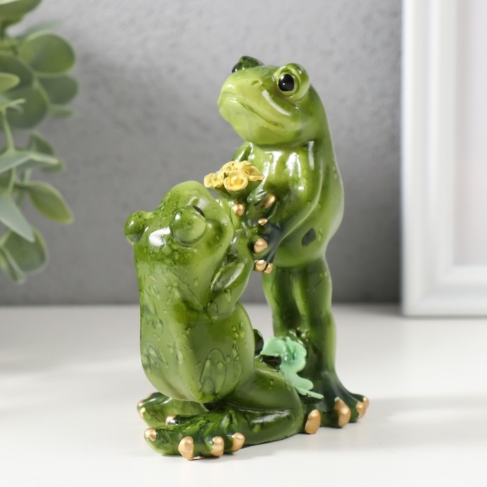 Сувенир полистоун Сувенир полистоун "Лягушки с букетом" 5х12х12 см