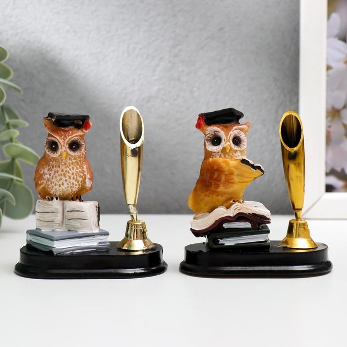 Сувенир полистоун с подставкой под ручку Сувенир полистоун с подставкой под ручку "Профессор филин на книгах" МИКС 7,5х6,5х4,2 см