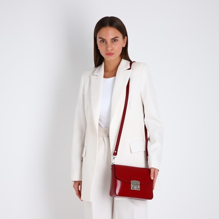 Сумка женская на клапане, цвет красный Сумка женская на клапане, цвет красный