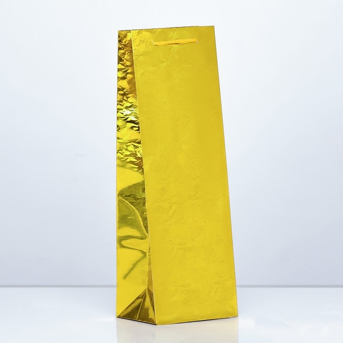 Новый год. Пакет подарочный, новогодний под бутылку фольгированный, "Золото" 35 Х 12 Х 9 см.