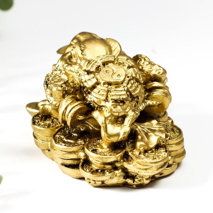 Нэцке полистоун бронза  Нэцке полистоун бронза "Денежная жаба инь-ян со слитками золота" 4,8х6,5х8,5 см