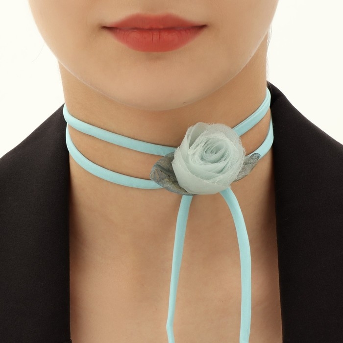 Чокер «Танго» роза с листьями, цвет голубой, 130 см Чокер «Танго» роза с листьями, цвет голубой, 130 см