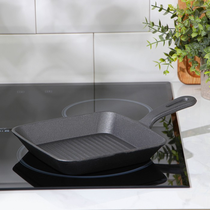 Сковорода-гриль чугунная «Квадрат. Гриль», 19×19×3 см, чугунная ручка, цвет чёрный Сковорода-гриль чугунная «Квадрат. Гриль», 19×19×3 см, чугунная ручка, цвет чёрный