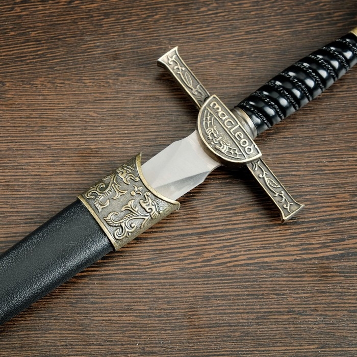 Кортик, витая рукоятка, на ножнах голова дракона, 35 см Кортик, витая рукоятка, на ножнах голова дракона, 35 см