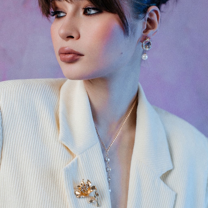 Серьги с жемчугом XUPING модерн, цвет белый в золоте Серьги с жемчугом XUPING модерн, цвет белый в золоте