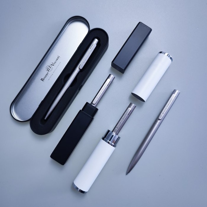 Ручка шариковая поворотная, 1.0 мм, BrunoVisconti FIRENZE, стержень синий, металлический корпус Soft Touch шампань, в тубусе Ручка шариковая поворотная, 1.0 мм, BrunoVisconti FIRENZE, стержень синий, металлический корпус Soft Touch шампань, в тубусе