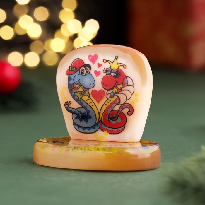 Сувенир Сувенир "Змея На любовь! 2025", селенит 6х6х4,5 см