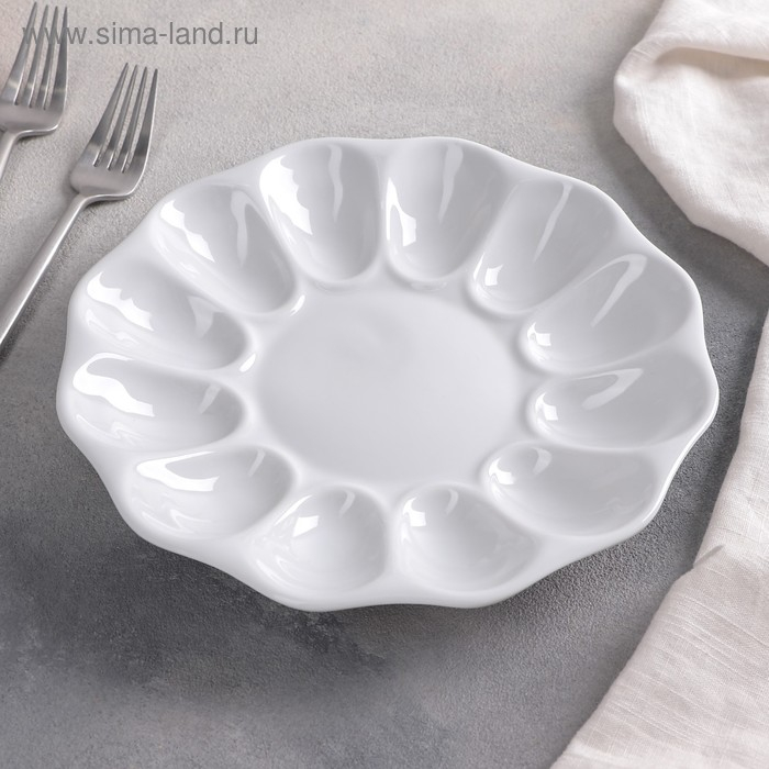 Блюдо пасхальное фарфоровое «Белье», d=22 см, на 12 яиц и кулич Блюдо пасхальное фарфоровое «Белье», d=22 см, на 12 яиц и кулич