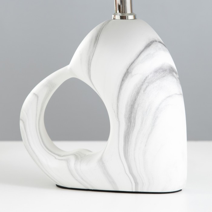 Настольная лампа Настольная лампа "Пьет" E14 40Вт белый-серый 23х23х34 см RISALUX