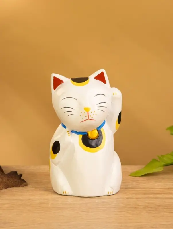 Сувенир «Кошка Неко», 6×6×11 см, дерево, белый Сувенир «Кошка Неко», 6×6×11 см, дерево, белый