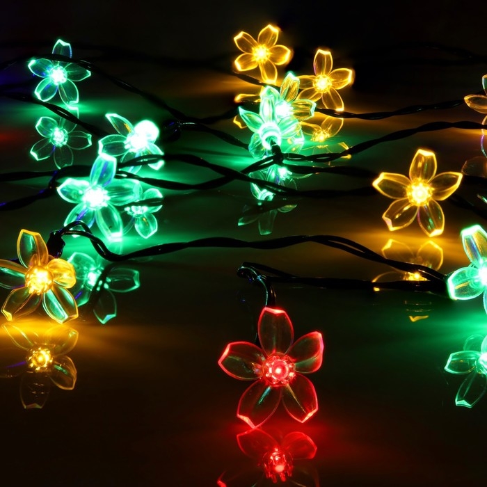 Гирлянда «Нить», 4.5 м, с насадками в виде ромашек, IP44, 30 LED, 2 режима, солнечная батарея, тёмная нить, свечение мульти Гирлянда «Нить», 4.5 м, с насадками в виде ромашек, IP44, 30 LED, 2 режима, солнечная батарея, тёмная нить, свечение мульти