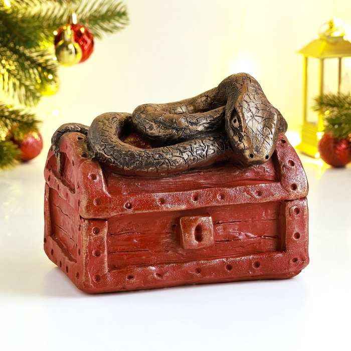 Новый год. Символ 2025. Копилка Новый год. Символ 2025. Копилка "Змея на сундуке" 16х11х14см, цветная